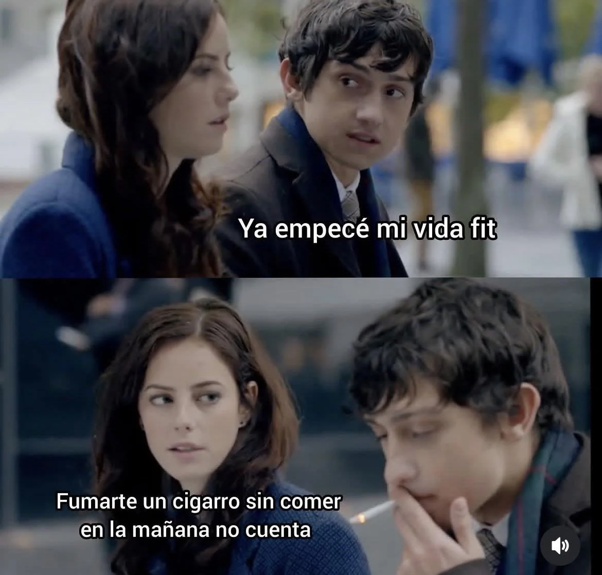 Meme de dos jóvenes, ella mira sorprendida mientras él fuma un cigarro y dice haber empezado su vida fit.