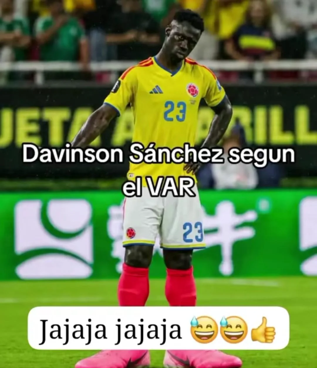 El meme del pie de payaso que te hará reír a carcajadas